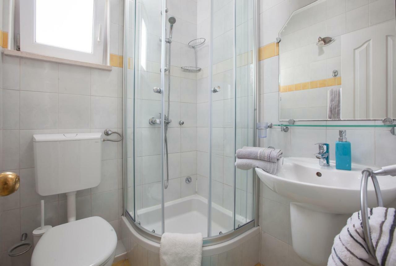 Apartments Ivandic Тучепи Экстерьер фото