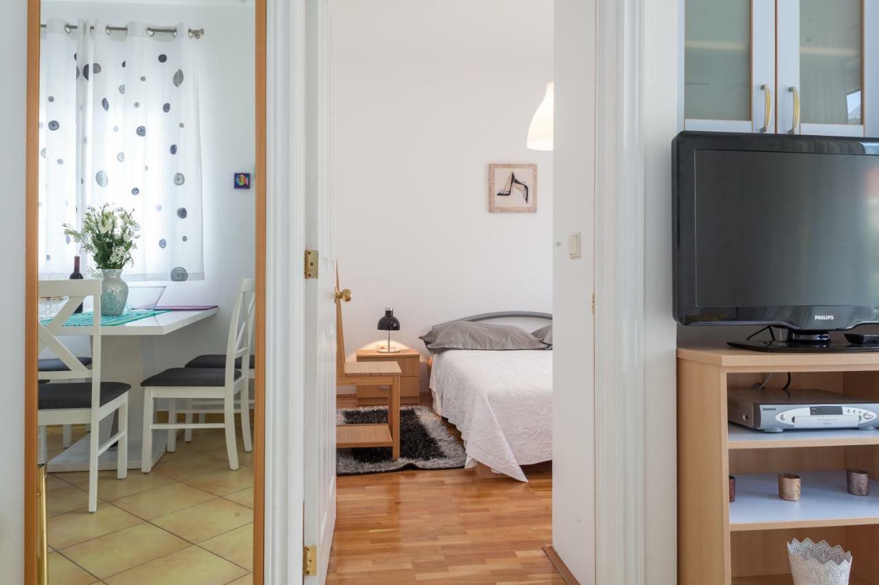 Apartments Ivandic Тучепи Экстерьер фото
