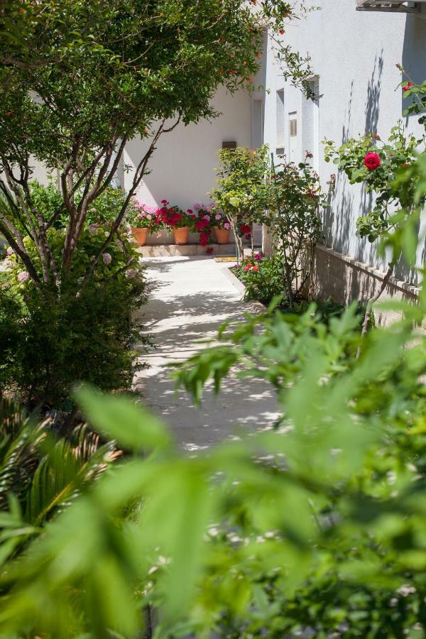 Apartments Ivandic Тучепи Экстерьер фото